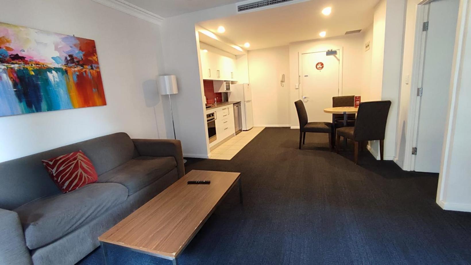 South Yarra Central Apartment Hotel Мелбърн Екстериор снимка