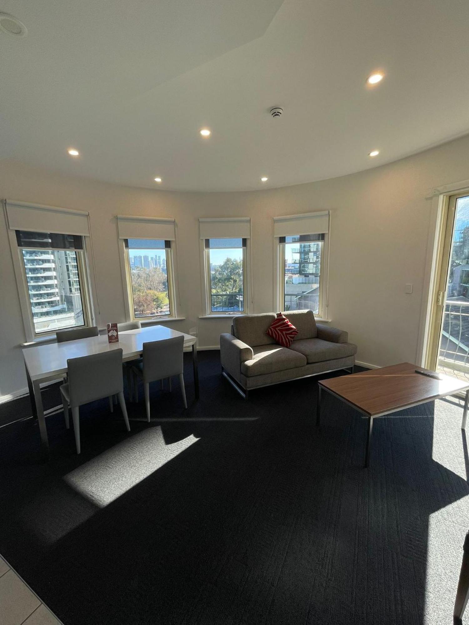 South Yarra Central Apartment Hotel Мелбърн Екстериор снимка