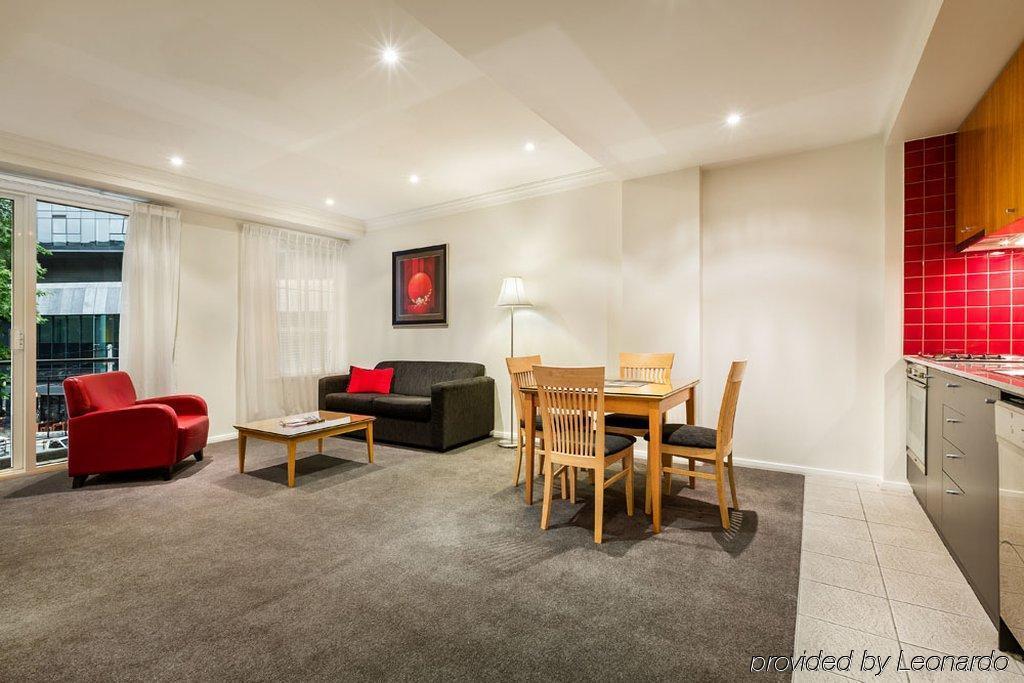 South Yarra Central Apartment Hotel Мелбърн Екстериор снимка