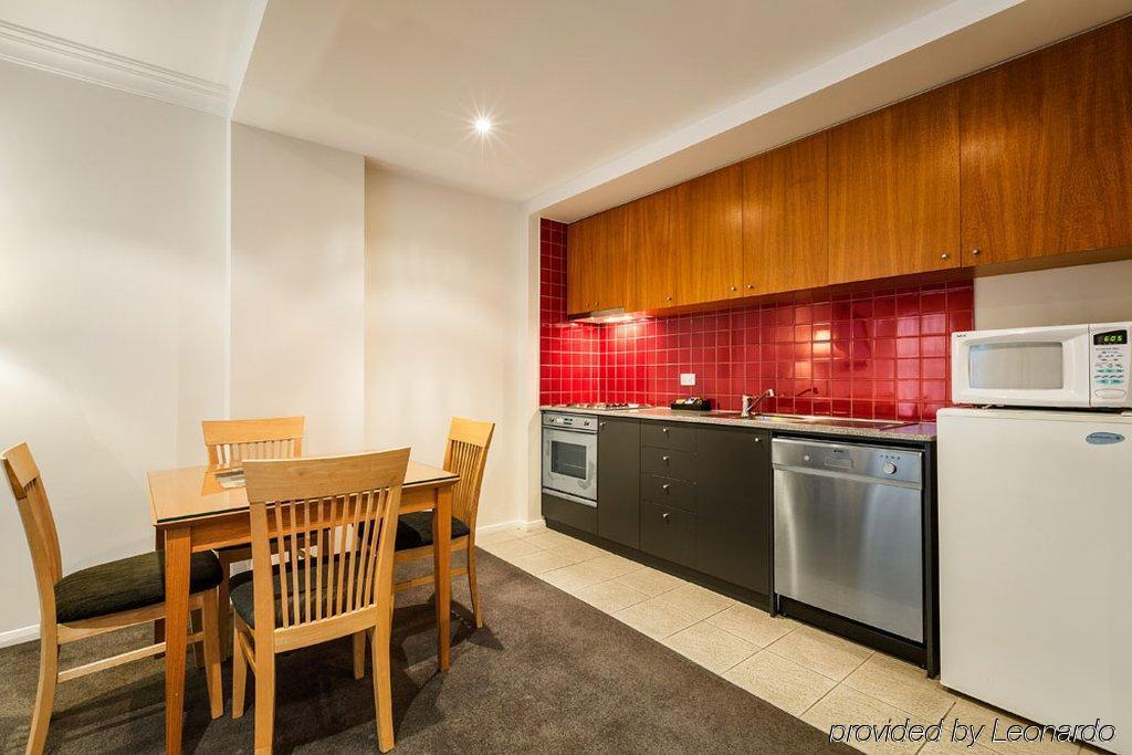 South Yarra Central Apartment Hotel Мелбърн Екстериор снимка