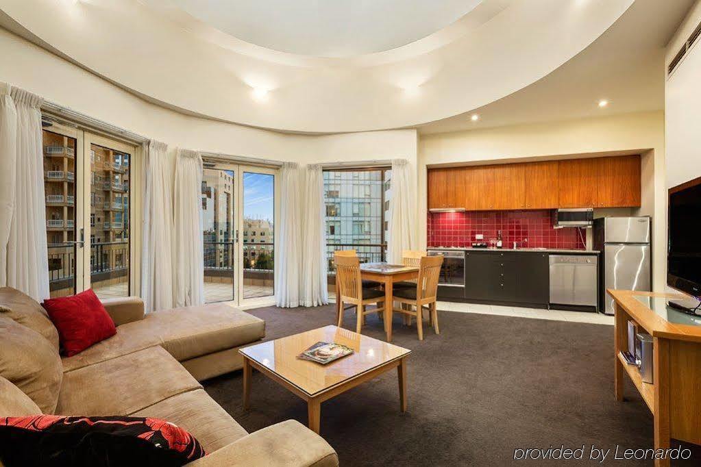 South Yarra Central Apartment Hotel Мелбърн Екстериор снимка