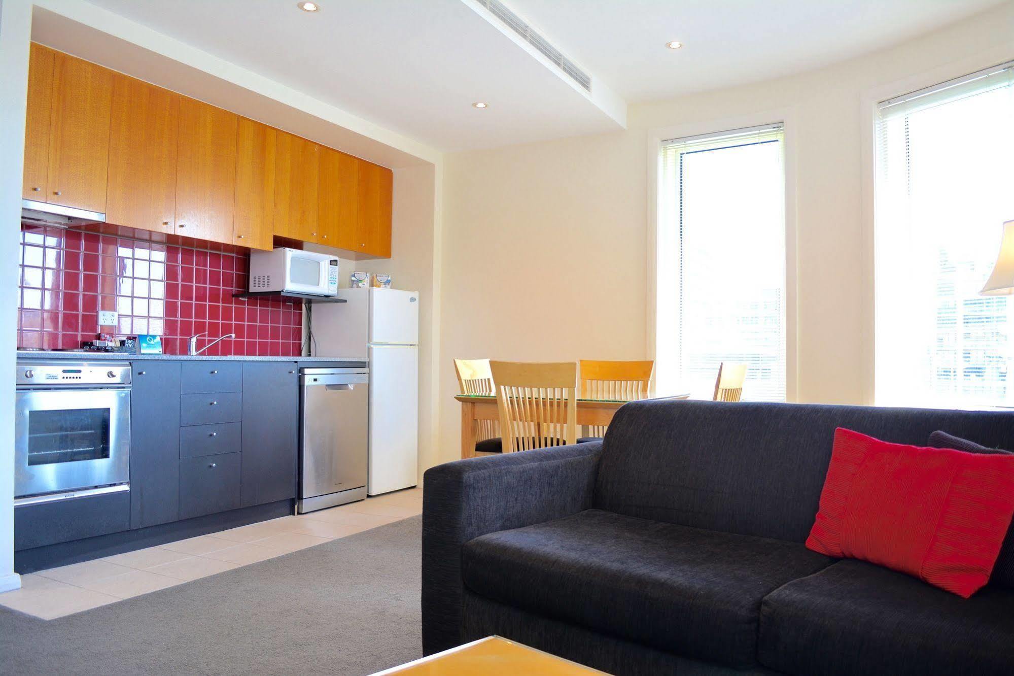 South Yarra Central Apartment Hotel Мелбърн Екстериор снимка