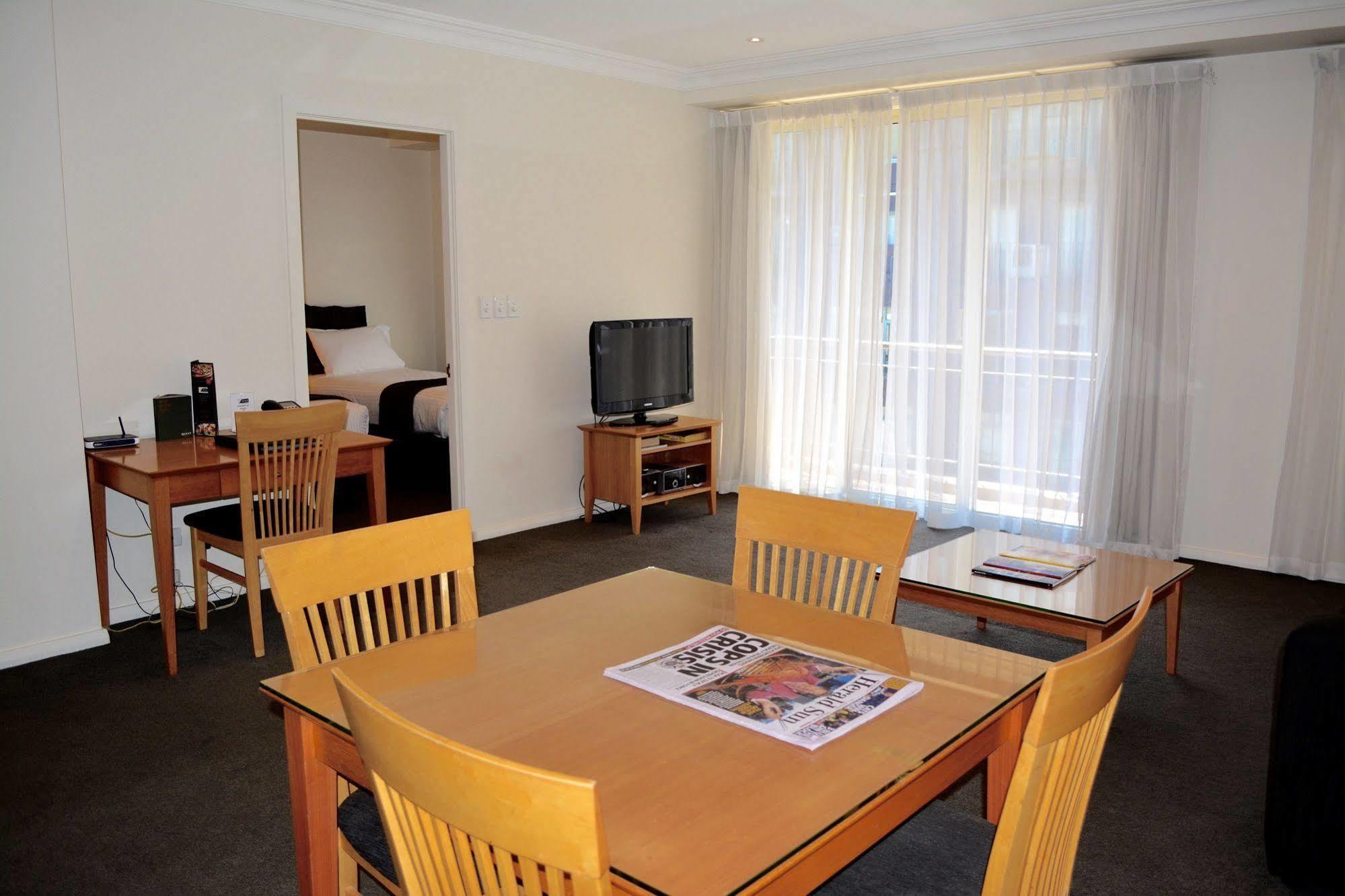 South Yarra Central Apartment Hotel Мелбърн Екстериор снимка